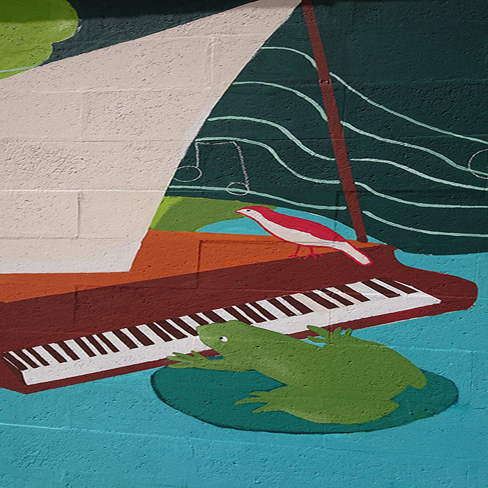 piano avec grenouille